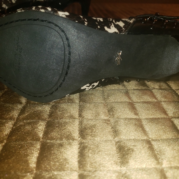 Kenneth Cole Boots - Picture 9 of 9